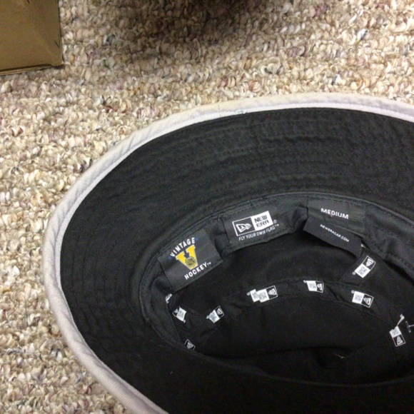 NHL LA KINGS bucket hat - Picture 2 of 3